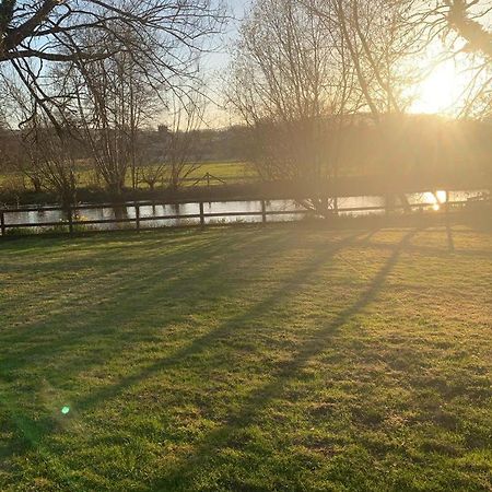 The Swan Inn Salisbury Wilton  Ngoại thất bức ảnh