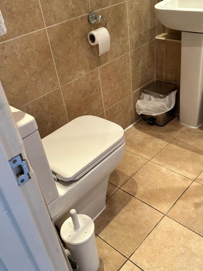 The Swan Inn Salisbury Wilton  Ngoại thất bức ảnh