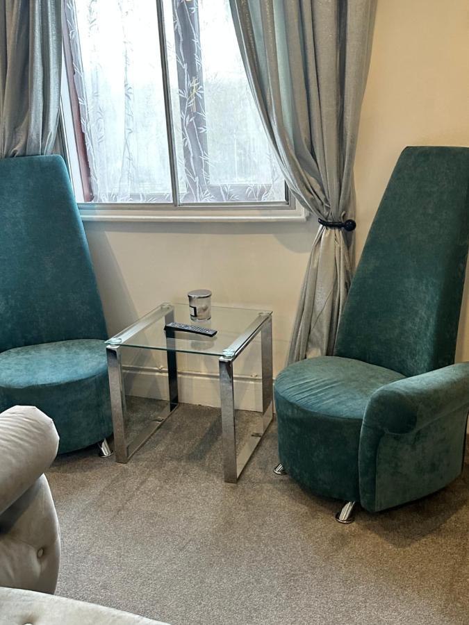 The Swan Inn Salisbury Wilton  Ngoại thất bức ảnh