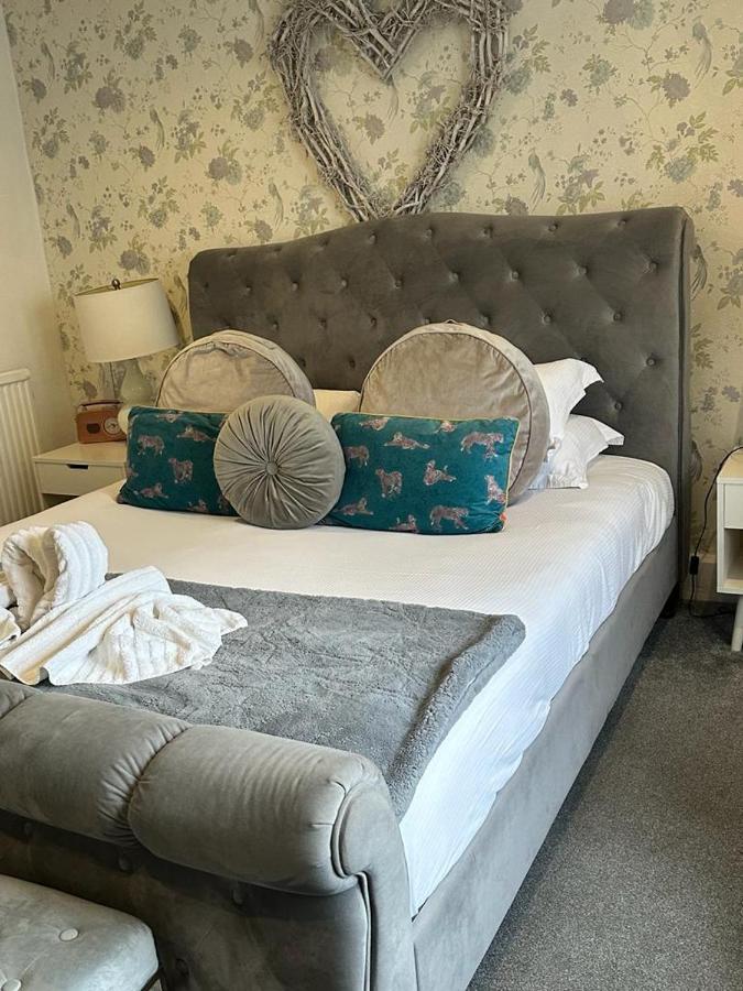 The Swan Inn Salisbury Wilton  Ngoại thất bức ảnh