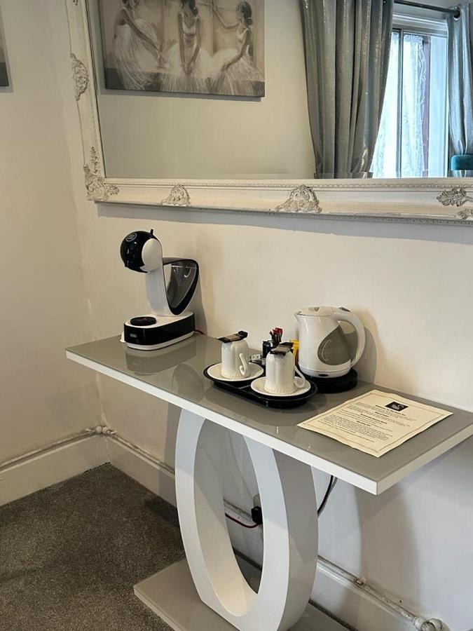 The Swan Inn Salisbury Wilton  Ngoại thất bức ảnh