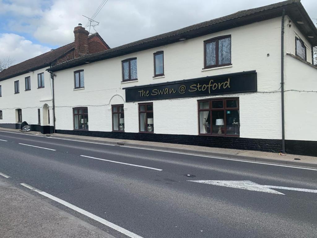The Swan Inn Salisbury Wilton  Ngoại thất bức ảnh